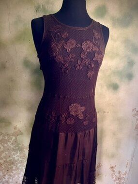 Biya Embroidered Floral Lace Midi Dress | Chocolate Brown | Size M